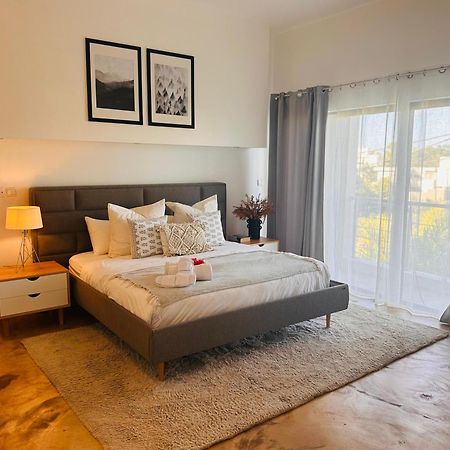 Modern Villa In Grand Bay - Short Walk To Beach Екстер'єр фото