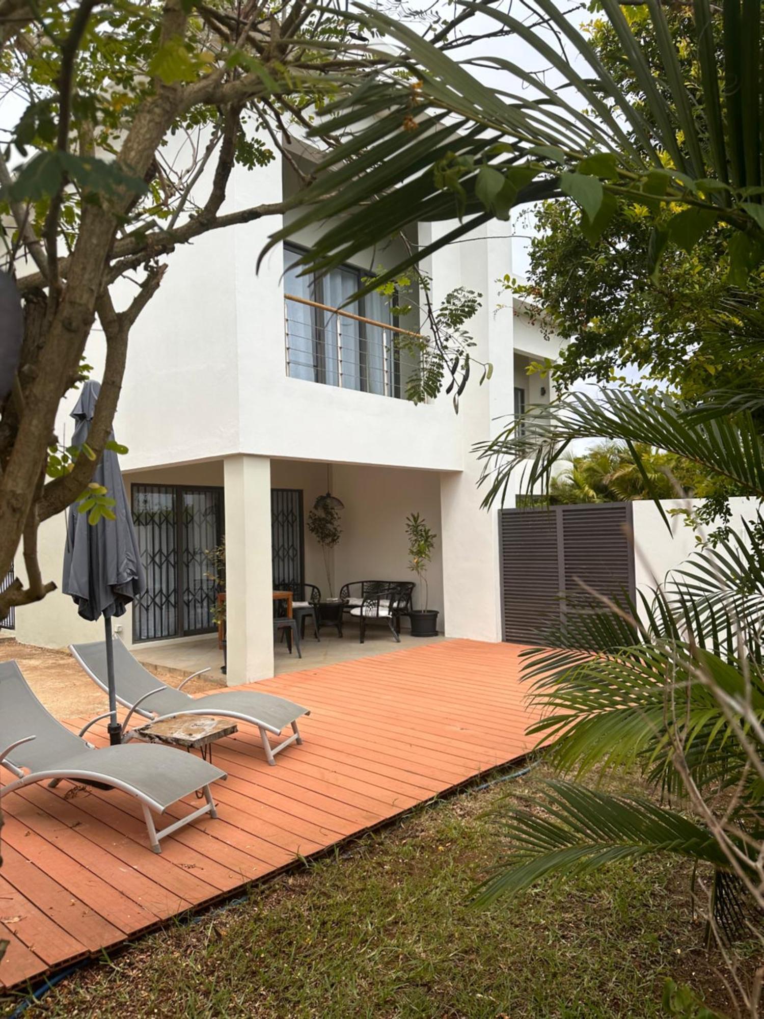 Modern Villa In Grand Bay - Short Walk To Beach Екстер'єр фото