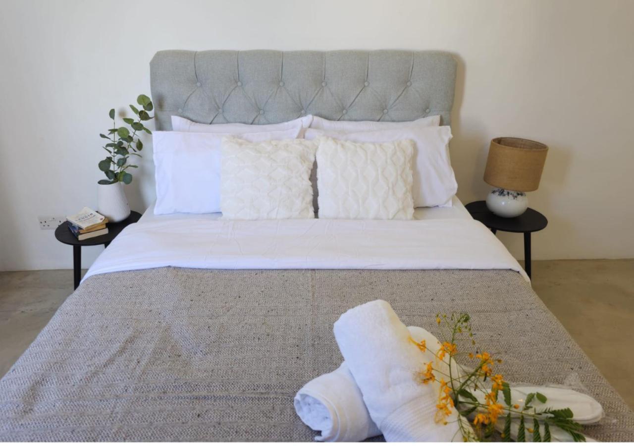 Modern Villa In Grand Bay - Short Walk To Beach Екстер'єр фото