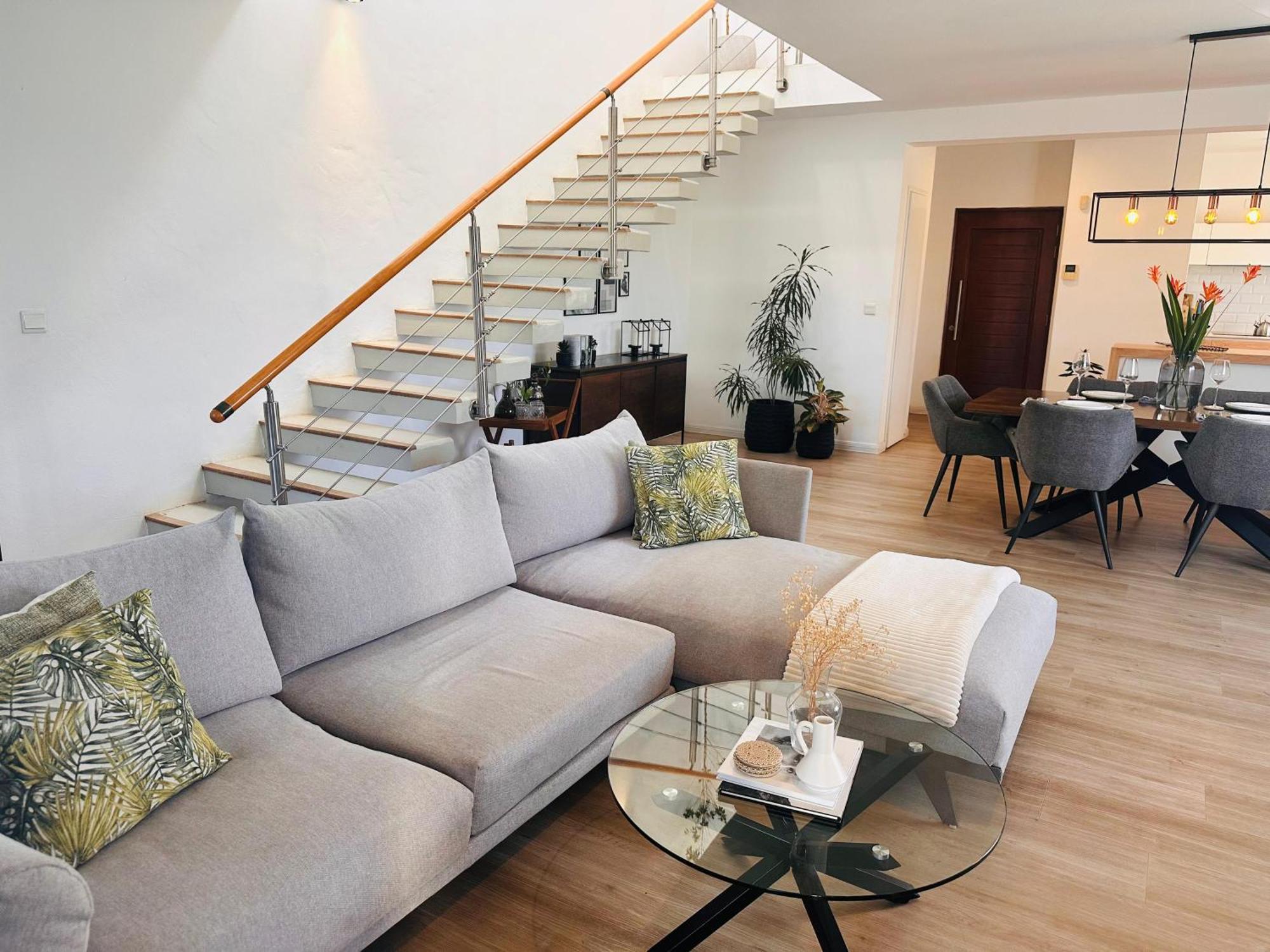 Modern Villa In Grand Bay - Short Walk To Beach Екстер'єр фото