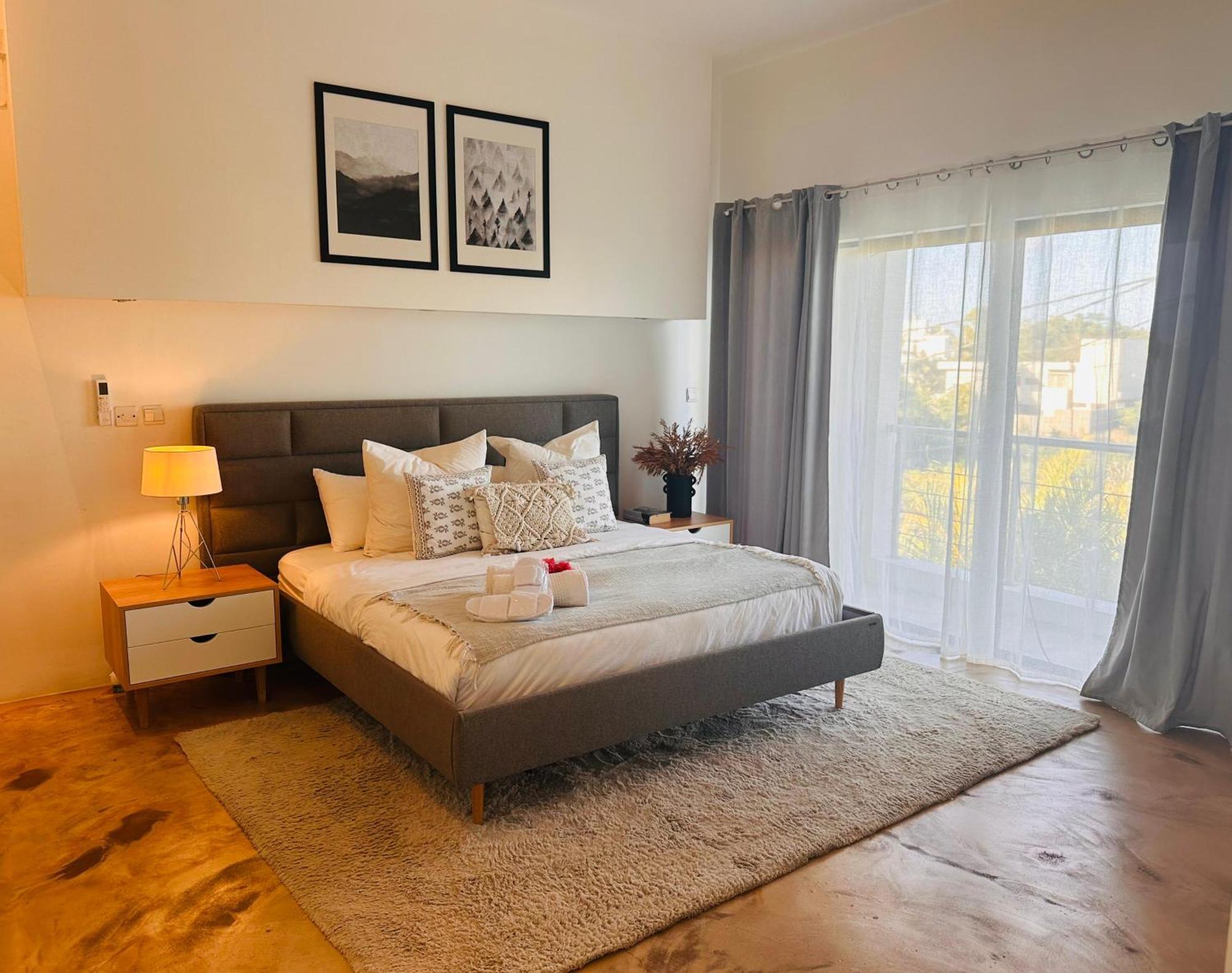 Modern Villa In Grand Bay - Short Walk To Beach Екстер'єр фото